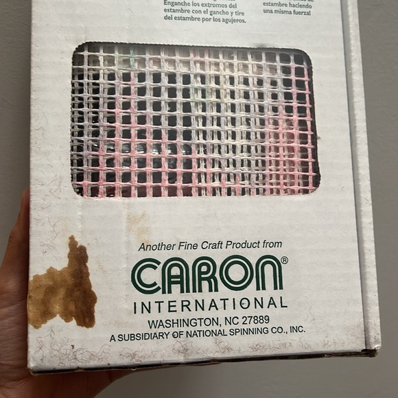 Latch Hook Kit WonderArt Best Friend Caron Crochet Yarn Cat Dog Style New In Box - Picture 5 of 9